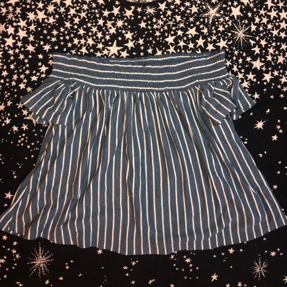 Off the shoulder top - Picture 1 of 2